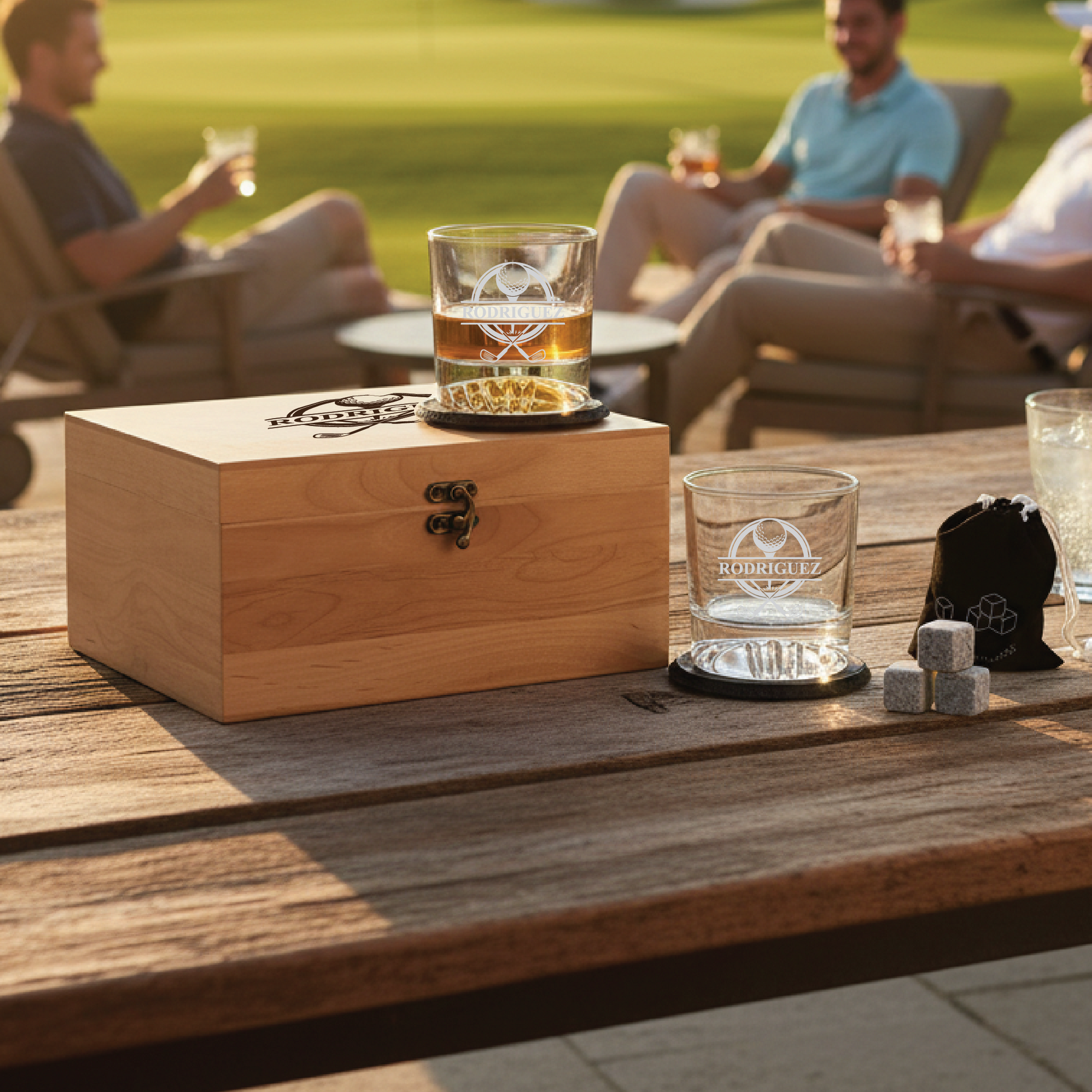 The 19th Hole Reserve Whiskey Box, premium golf gift for dad