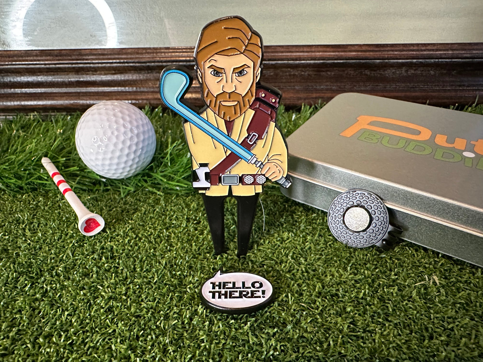 Hole-In-Wan Kenobi Golf Divot Tool w/ magnetic “Hello There” ball marker