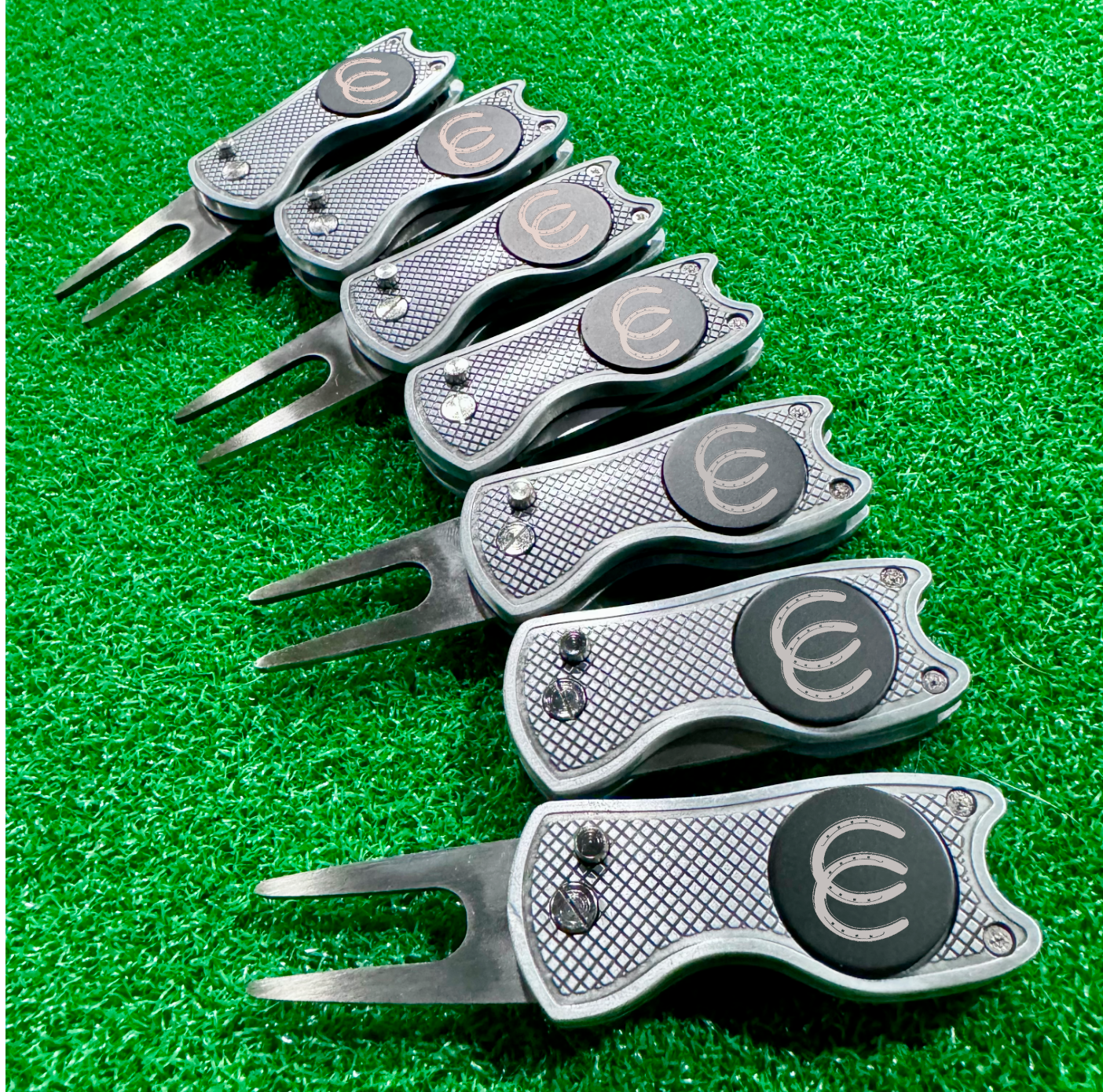 Custom Logo on Divot Tool