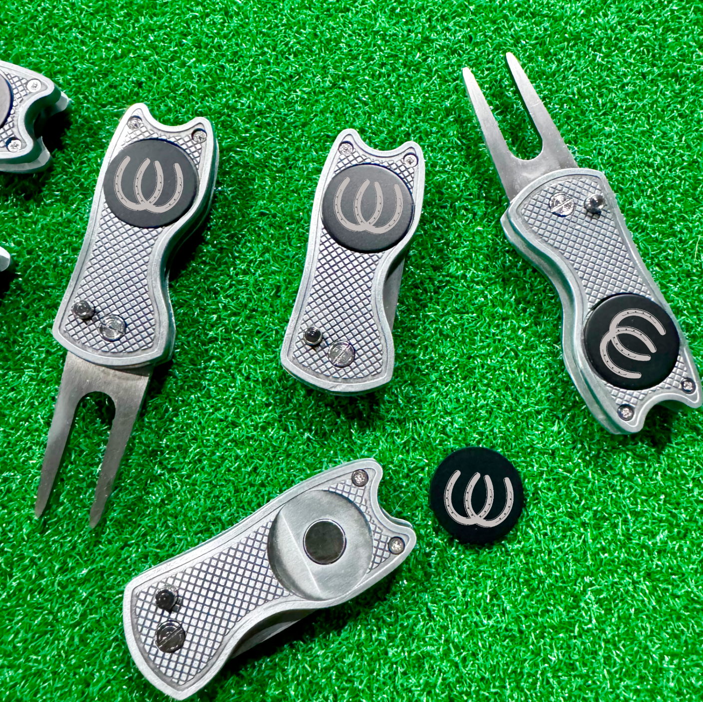 Custom Logo on Divot Tool