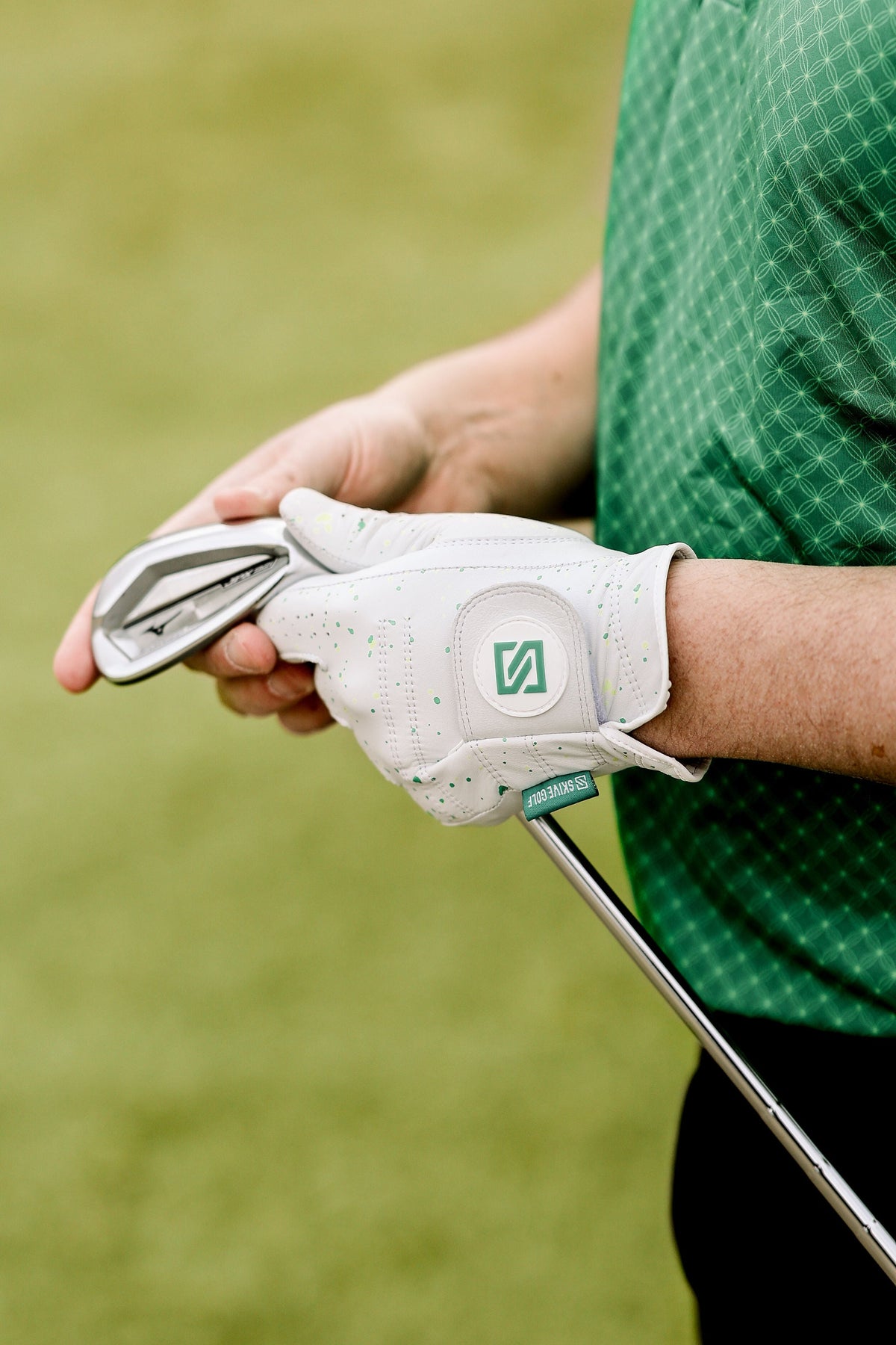 SKIVE Premium Golf Gloves