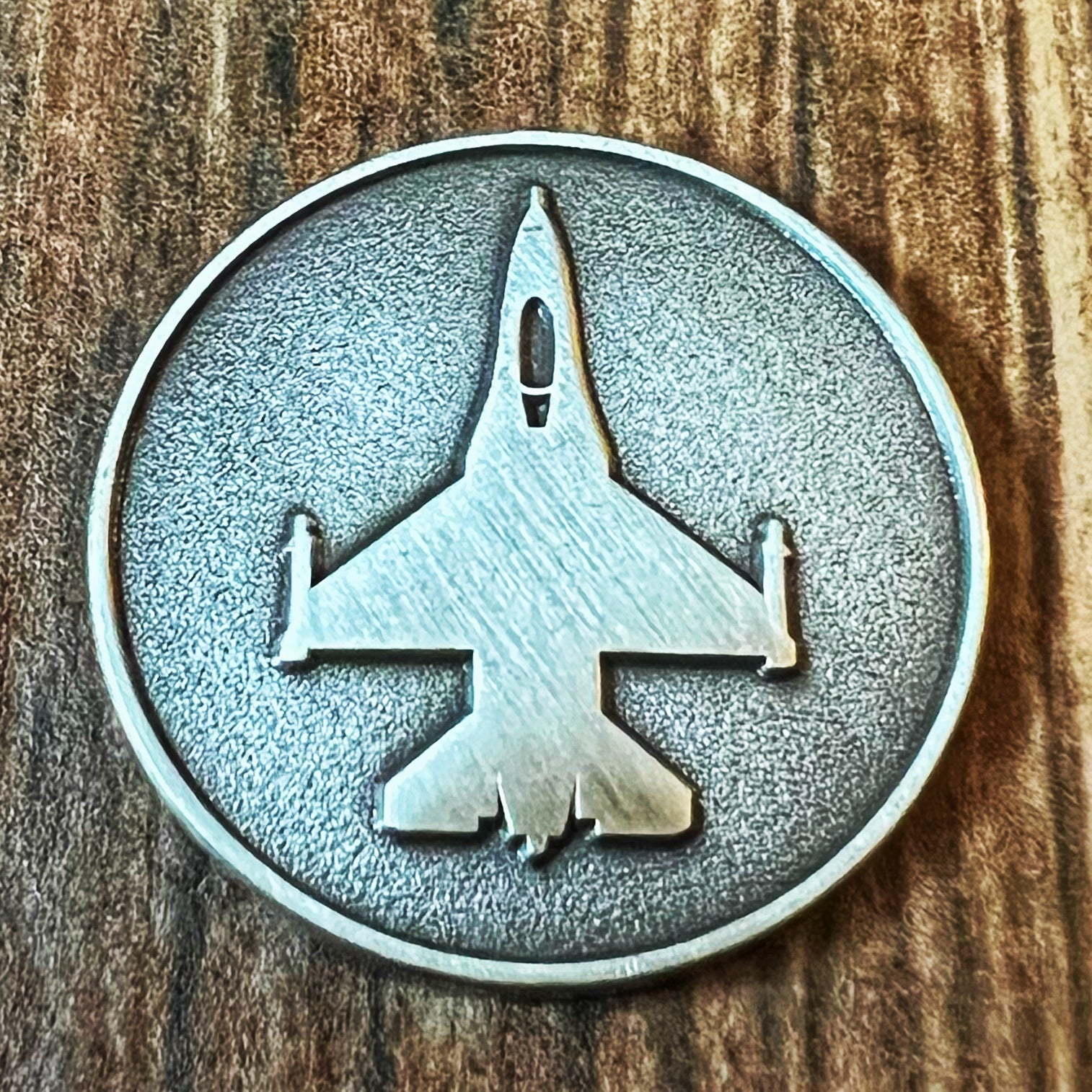 F‑16 Fighter Jet golf ball marker
