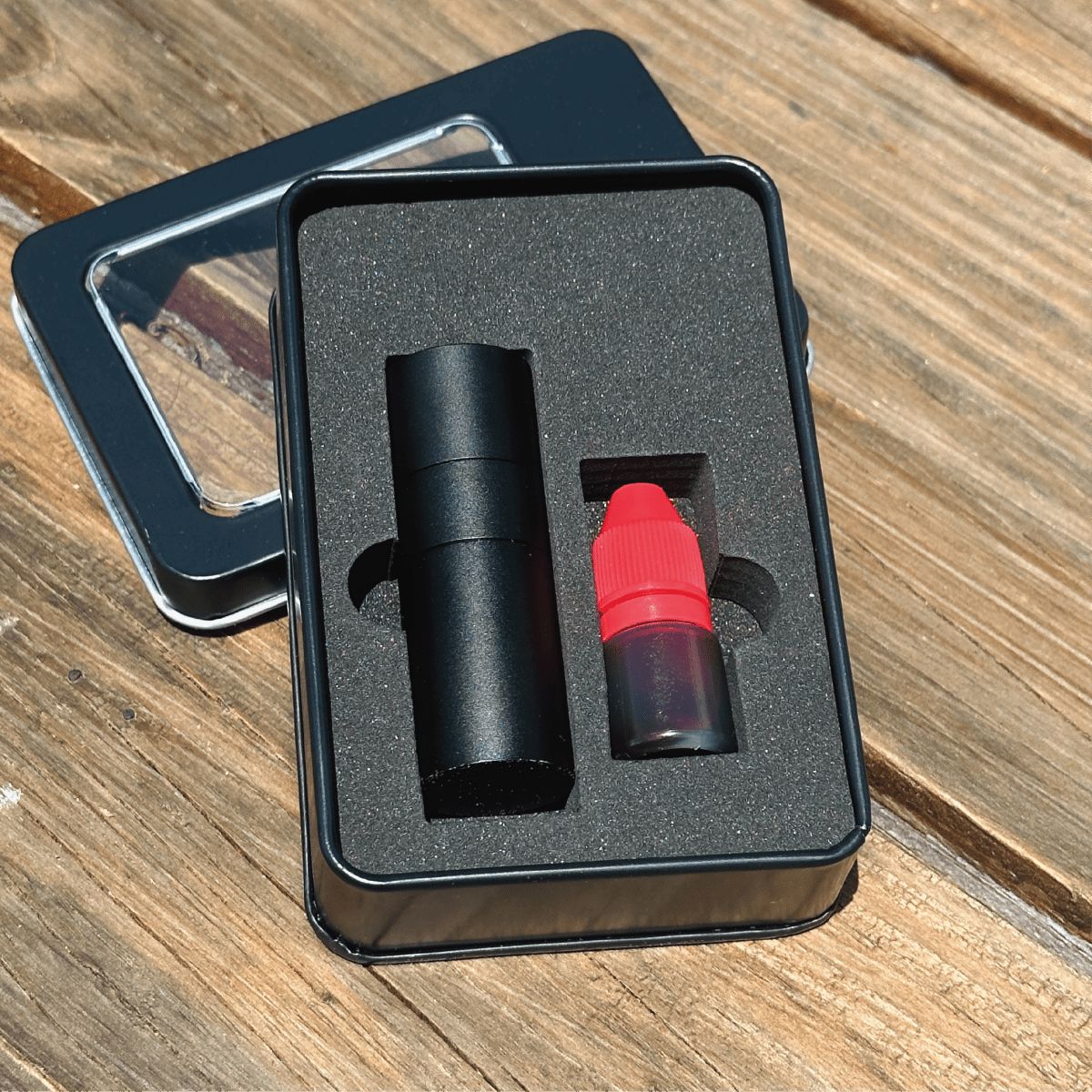 Stamp &amp; Swing Custom Golf Ball Marker