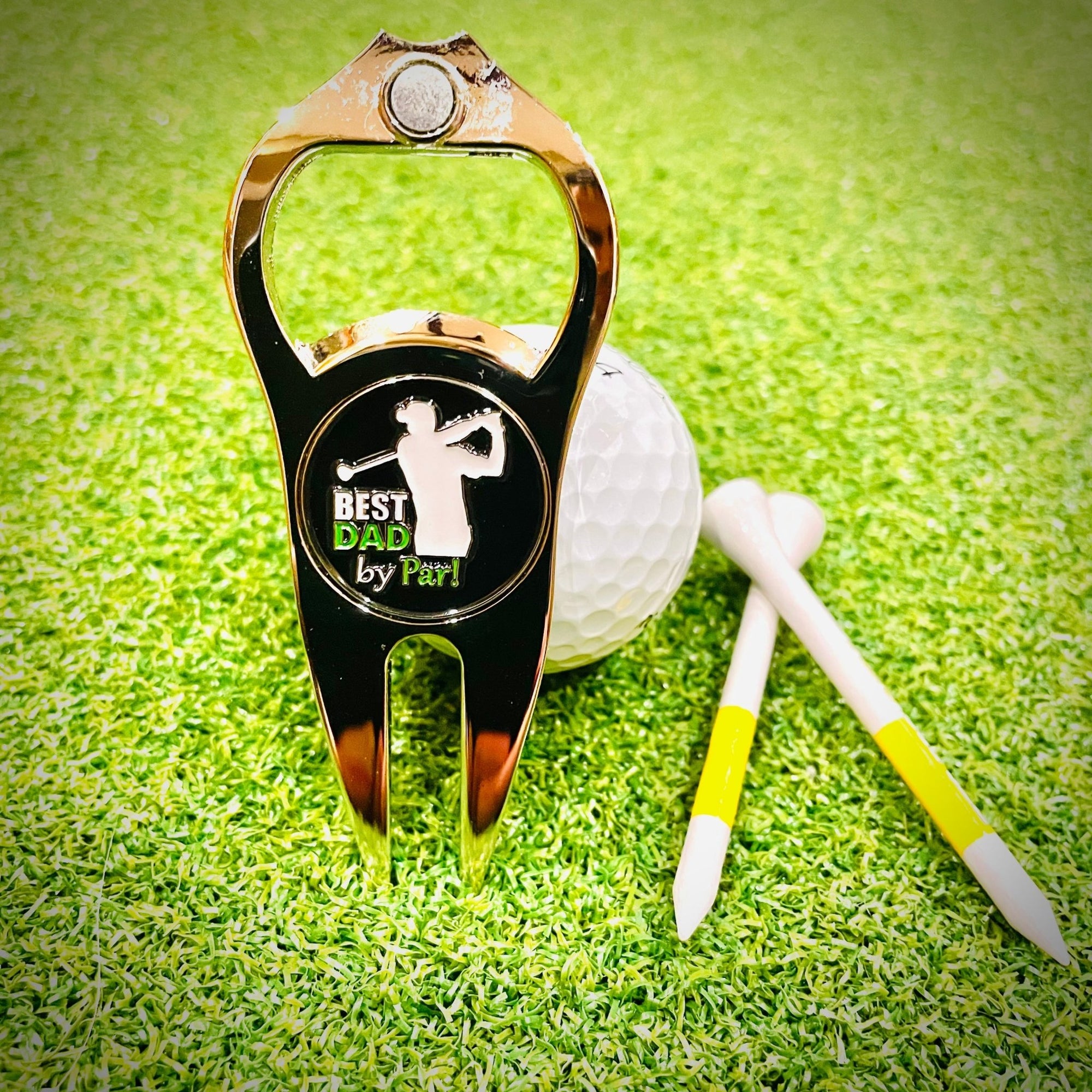 https://www.groovygolfer.com/cdn/shop/products/best-dad-by-par-golf-tool-462437_2000x.jpg?v=1641531180